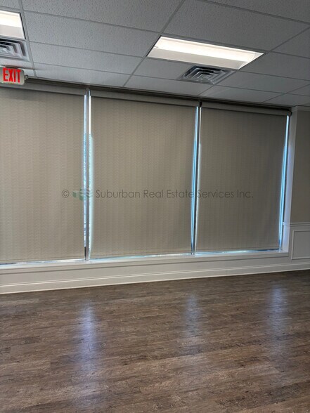 More Photos Of 93 Caterpillar Dr, Joliet Office For Lease