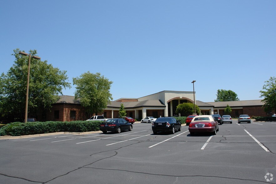 More Photos Of 8501 Tower Point Dr, Charlotte Coworking Space