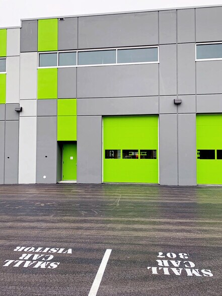 More Photos Of 5491 Regent St, Burnaby Distribution For Sale