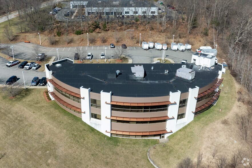 More Photos Of 2000 Century Dr W, Worcester Office For Lease