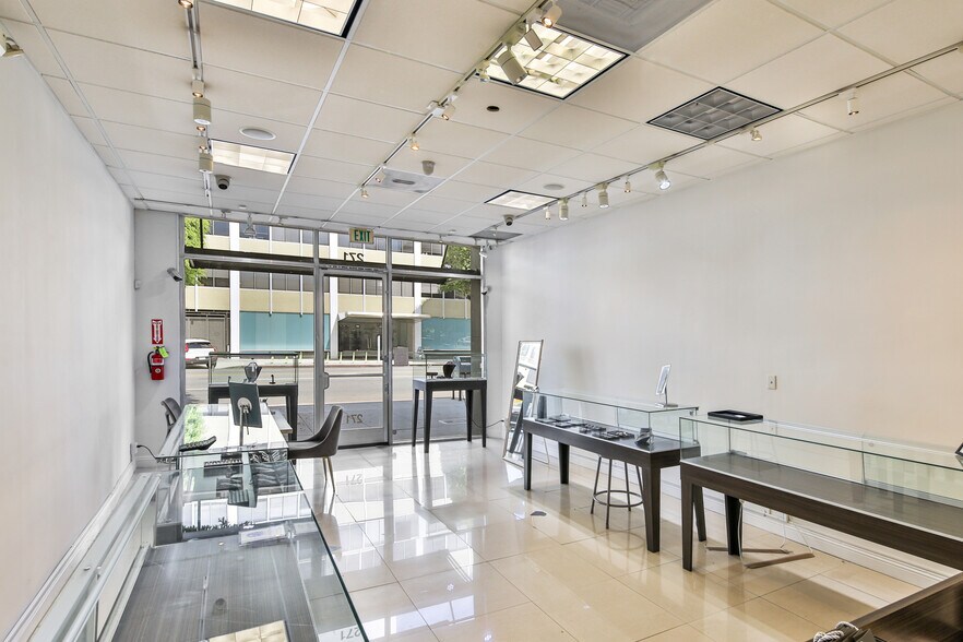 More Photos Of 269-281 S Beverly Dr, Beverly Hills Loft Creative Space For Lease