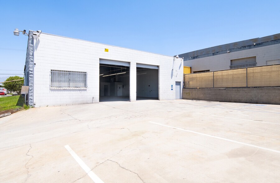 More Photos Of 11810-11812 Greenstone Ave, Santa Fe Springs Manufacturing For Sale