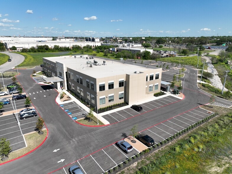 More Photos Of 17766 Verde Pky, Schertz Medical For Lease