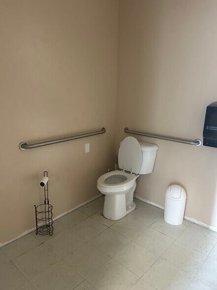 More Photos Of 2945 N Highway 89, Chino Valley Service For Lease