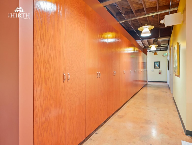 More Photos Of 503-505 S Victory Blvd, Burbank Loft Creative Space For Sale