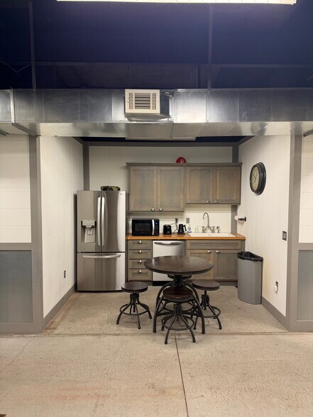 More Photos Of 2775 Midland Dr, Ogden Manufacturing For Sale