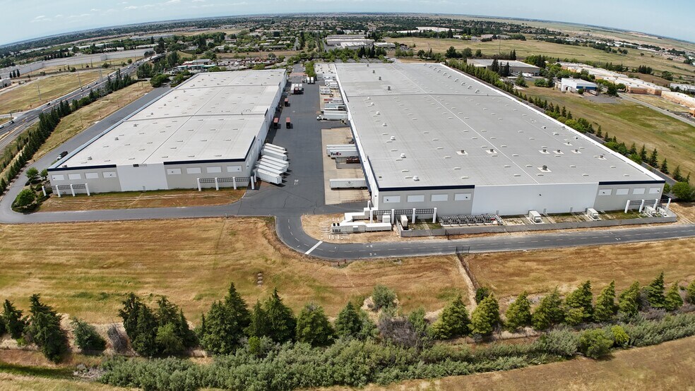 More Photos Of 10000 Alantown Dr, Roseville Manufacturing For Lease