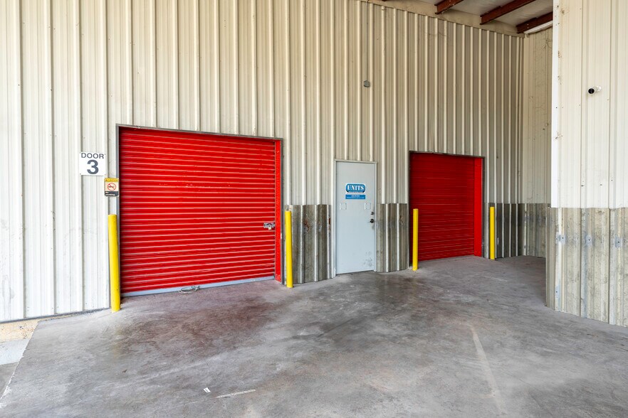More Photos Of 100 Airpark Industrial Rd, Alabaster Warehouse For Sale