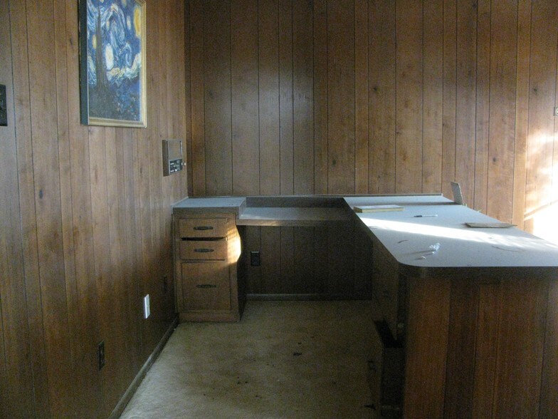 More Photos Of 1615 Precinct Line Rd, Hurst Office For Lease