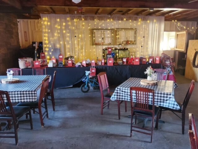 More Photos Of 607 W Main St, Payson Bar For Sale