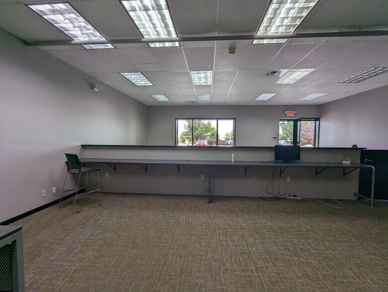 More Photos Of 7528A Pershing Blvd, Kenosha General Retail For Lease