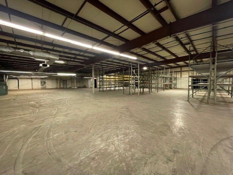 More Photos Of 2970 Perrowville Rd, Forest Warehouse For Lease