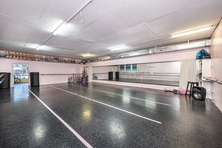 More Photos Of 126 1st Ave S, Conover Storefront Retail Office For Sale