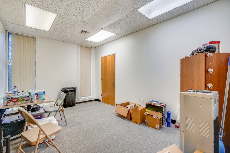 More Photos Of 6314 Windsor Mill Rd, Woodlawn Office For Sale