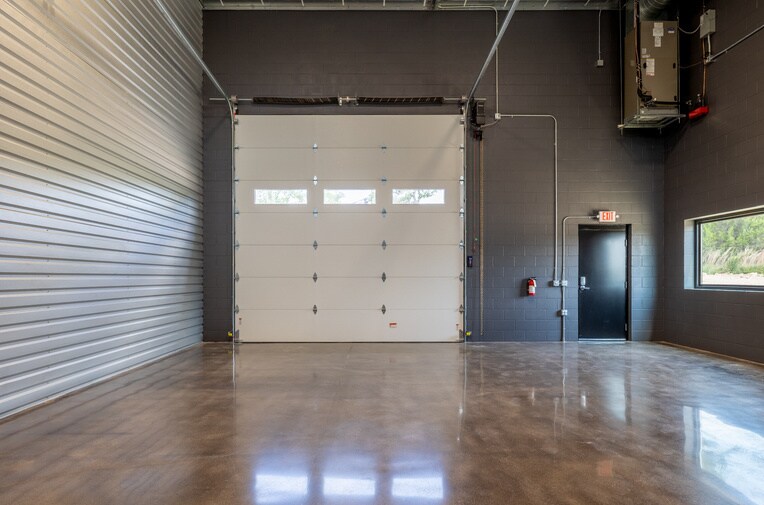 More Photos Of 6000 Foxhound Dr, Ann Arbor Flex For Sale