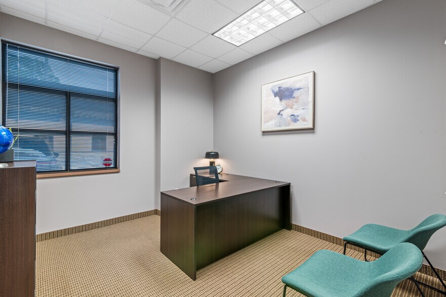 More Photos Of 10320 Lake Rd, Houston Loft Creative Space For Lease