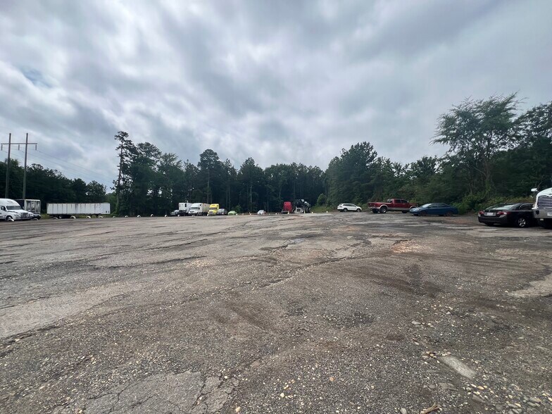 More Photos Of 2103 Winder Hwy, Dacula Industrial For Lease