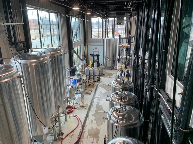 More Photos Of 3615 N Steele Blvd, Fayetteville Bar For Sale