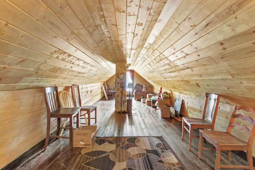 More Photos Of 54 S Main St, Magnetic Springs Restaurant For Sale