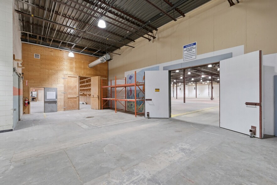 More Photos Of 40 Butterick Rd, Toronto Manufacturing For Sale