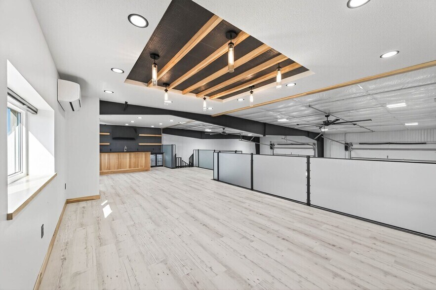 More Photos Of 663 Valerie Ave, Hudson Specialty For Sale