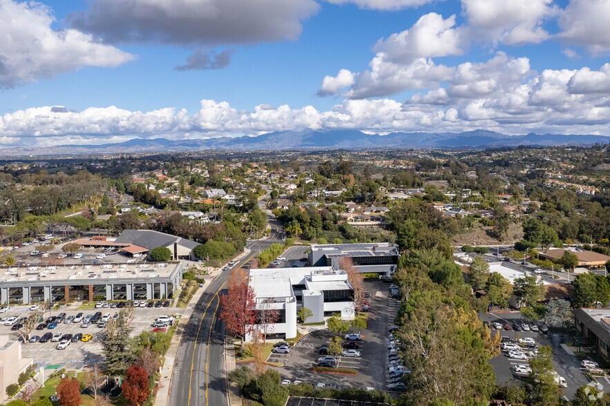 More Photos Of 30012 Ivy Glenn Dr, Laguna Niguel Office For Lease
