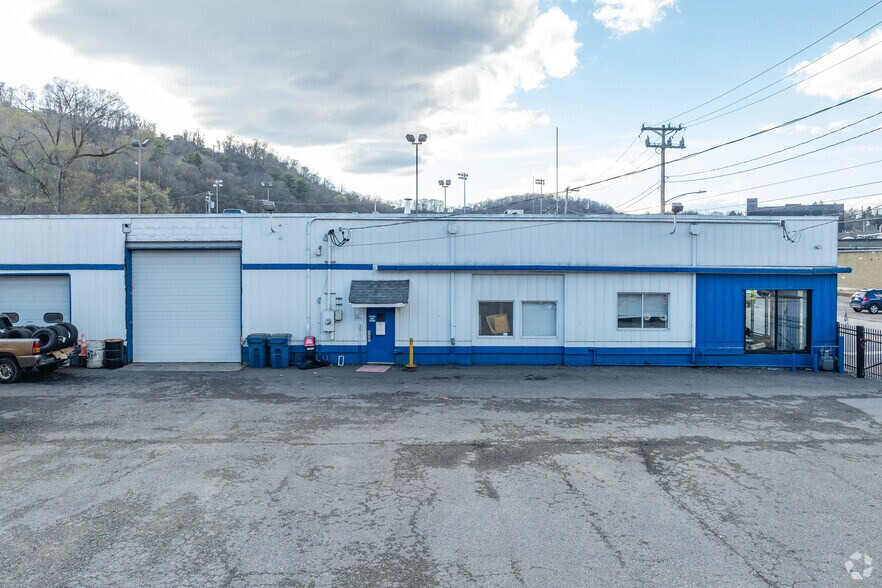 More Photos Of 11 Crescent St, Pittsburgh Auto Dealership For Lease