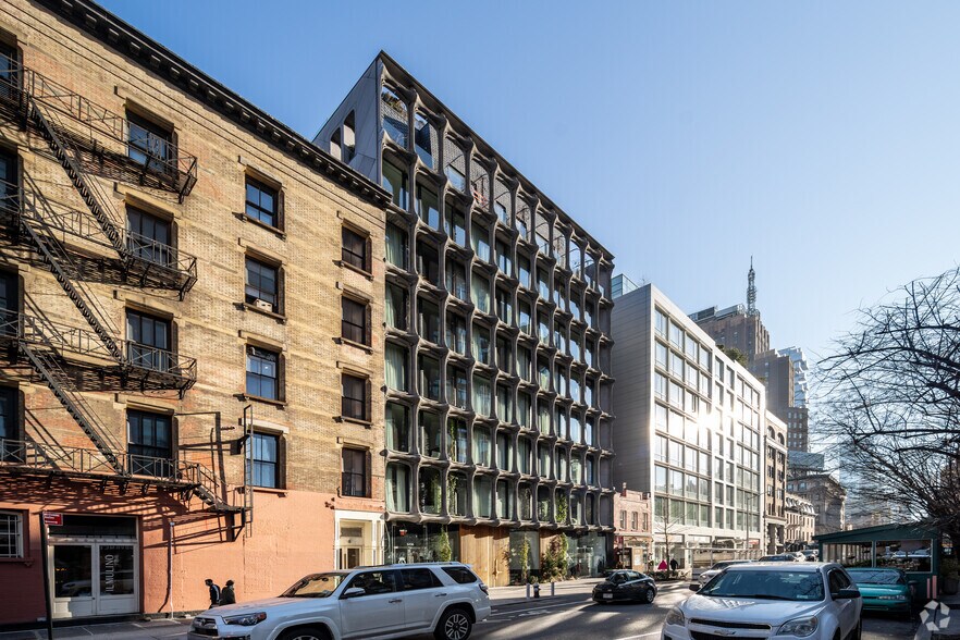 More Photos Of 325 W Broadway, New York Apartments For Sale