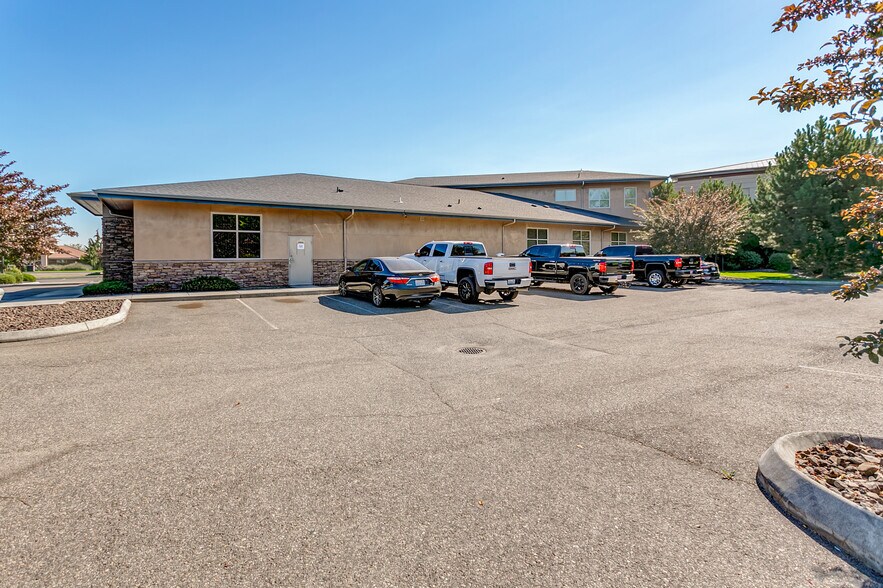 More Photos Of 8121 W Grandridge Blvd, Kennewick Office For Lease