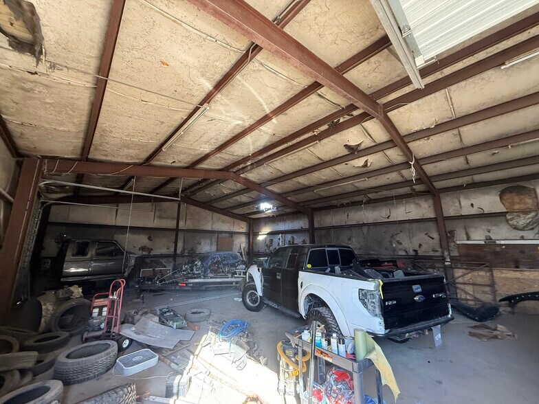 More Photos Of 11708 Euclaire Dr, Houston Industrial For Sale