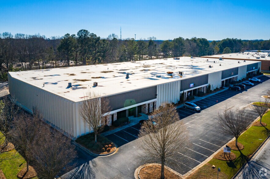 More Photos Of 5335-5353 Snapfinger Woods Dr, Decatur Warehouse For Lease