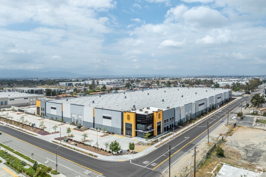 More Photos Of 10958 Banana Ave, Fontana Distribution For Lease