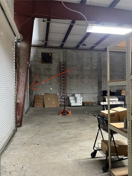 More Photos Of 2501 Westgate, West Palm Beach Light Manufacturing For Lease