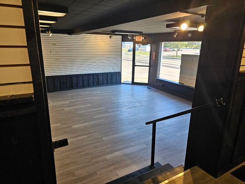 More Photos Of 600 Fairmount Ave, Jamestown Freestanding For Lease