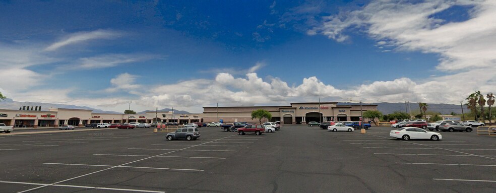 More Photos Of 9595 E Broadway Blvd, Tucson Supermarket For Lease