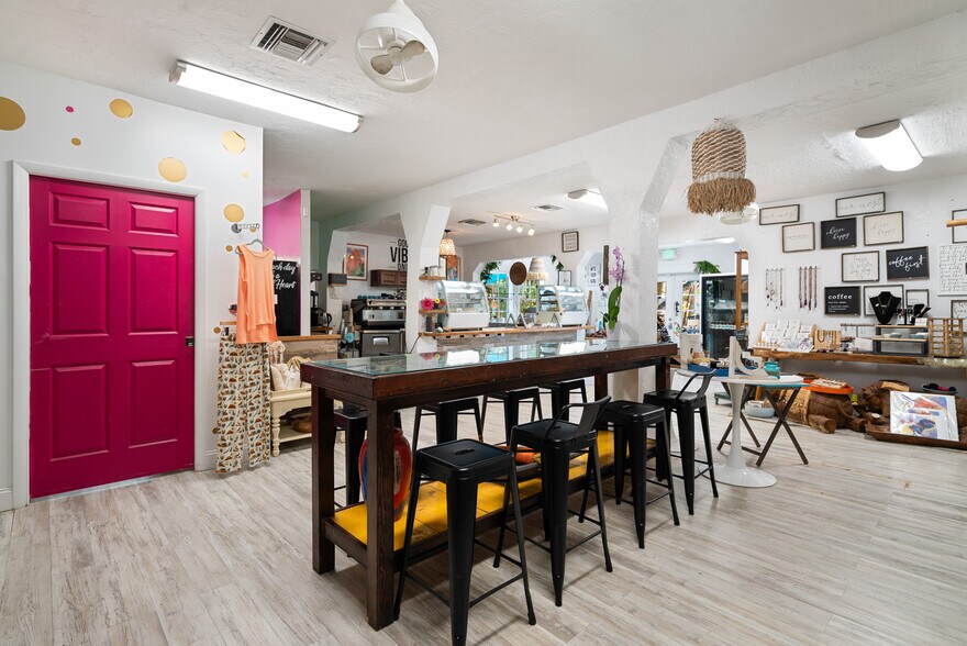 More Photos Of 98275 Overseas Hwy, Key Largo Storefront Retail Residential For Sale