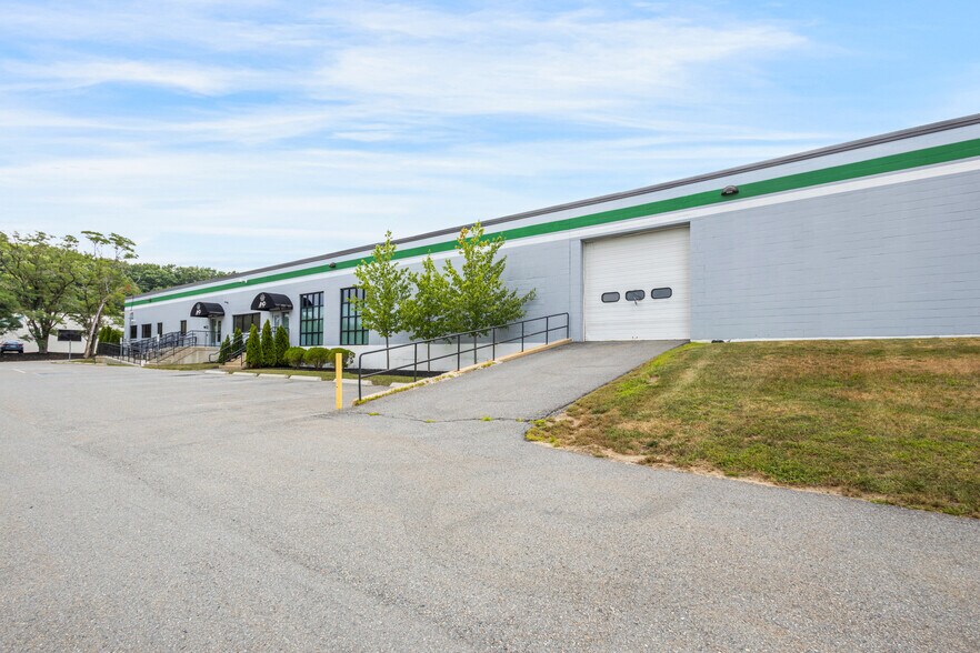 More Photos Of 774 Crawford St, Fitchburg Flex For Sale