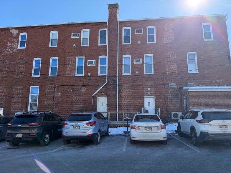 More Photos Of 19 E High St, Elizabethtown Apartments For Lease