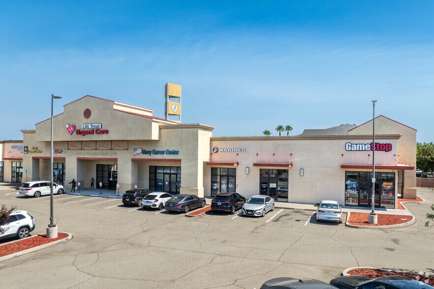 Primary Photo Of 1321-1349 Historical Plaza Way, Manteca General Retail For Lease