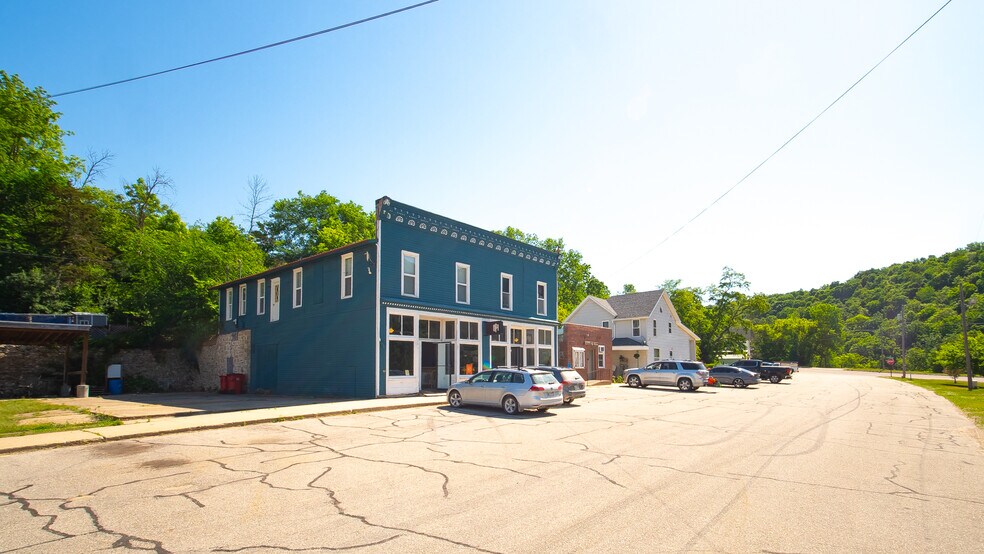 More Photos Of 312 Center St E, Hammond Freestanding For Sale