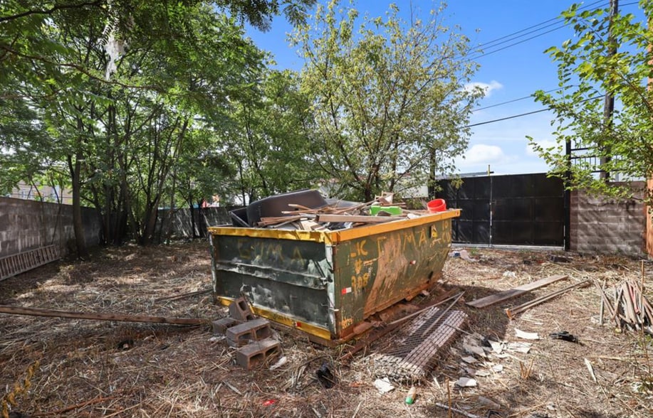 More Photos Of 10608 150th St, Jamaica Warehouse For Sale