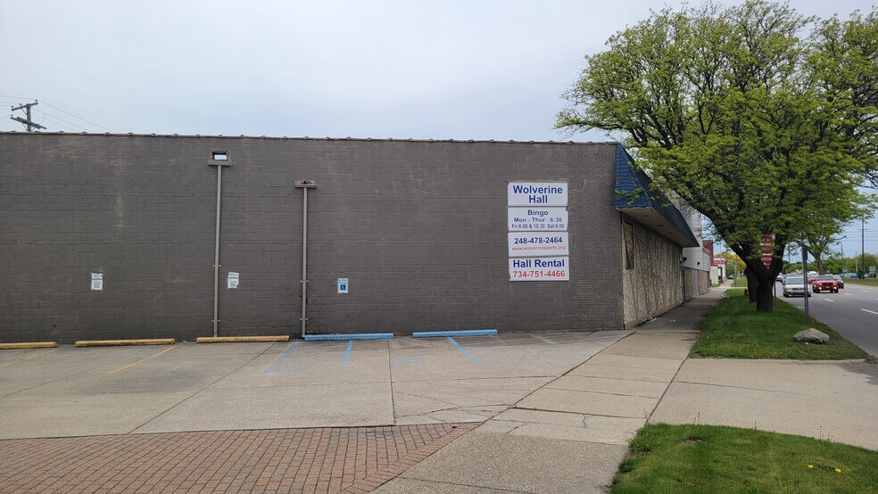 More Photos Of 27531 Grand River St, Livonia General Retail For Sale