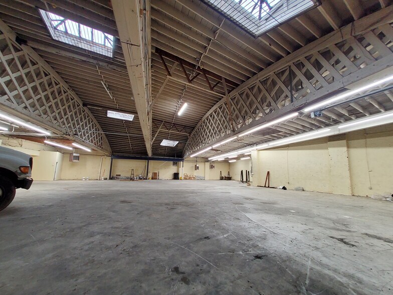 More Photos Of 1304 N Broad St, Hillside Warehouse For Lease