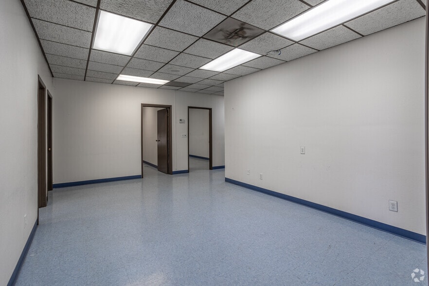 More Photos Of 321 Hobson Way, Blythe Medical For Lease