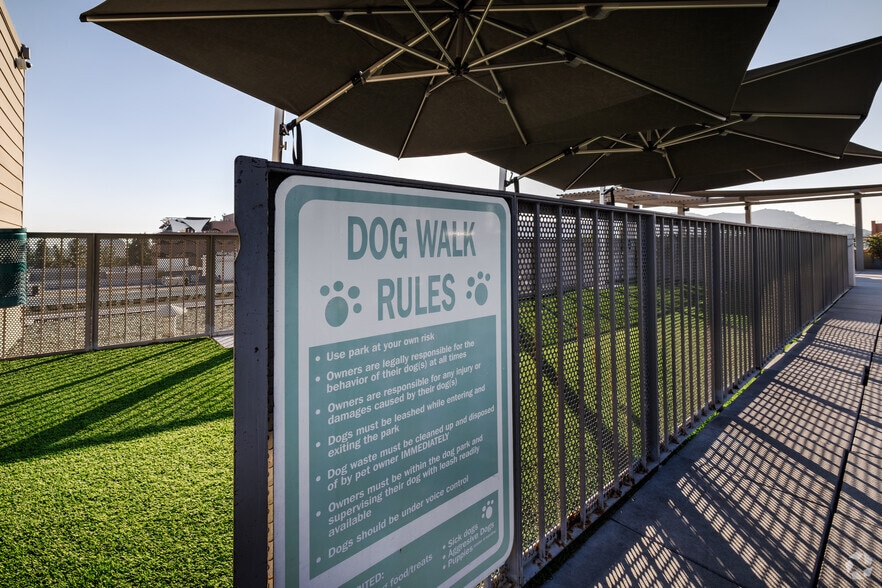 More Photos Of 3750 Main St, Riverside Apartments For Lease