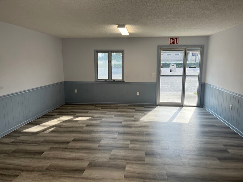 More Photos Of 303 Pineview Dr, Waycross Medical For Lease