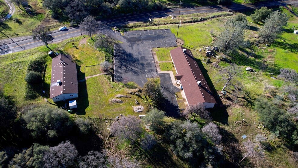 More Photos Of 28549 Auberry Rd, Clovis Flex For Sale