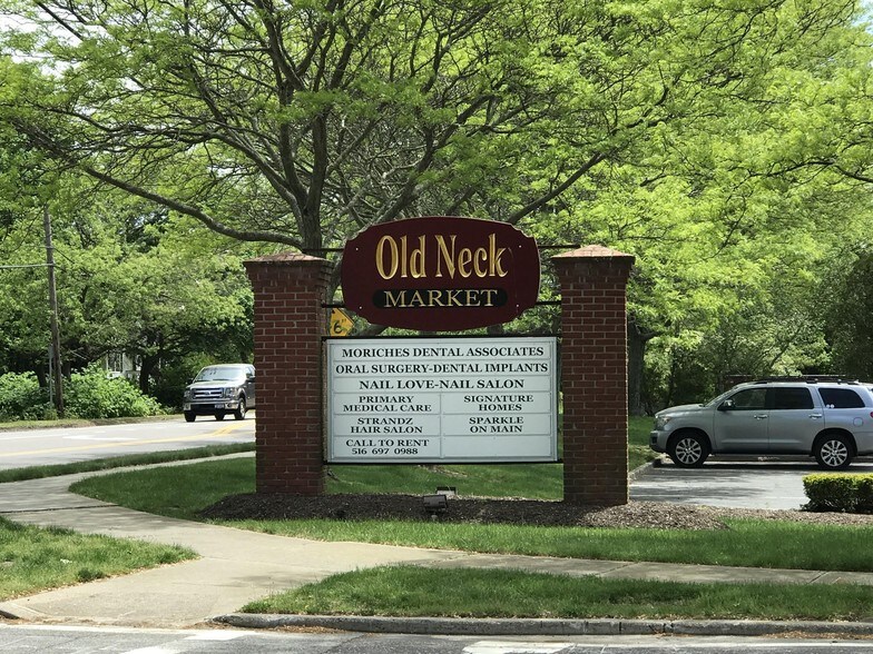 More Photos Of 760 Main St, Center Moriches Storefront Retail Office For Lease