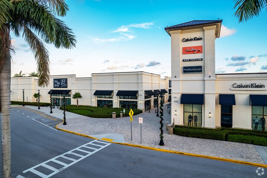 More Photos Of 1721-1865 Palm Beach Lakes Blvd, West Palm Beach Freestanding For Lease