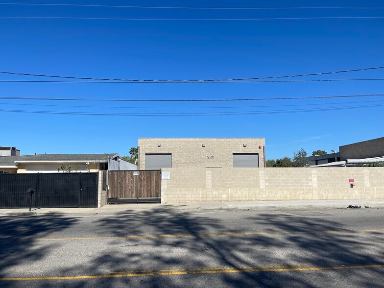 More Photos Of 12581 Branford St, Pacoima Manufacturing For Sale